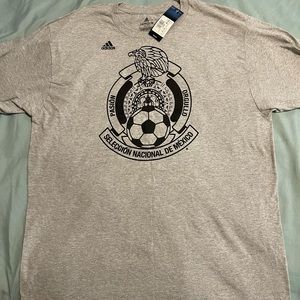 New men’s Mexican soccer team T-shirt.